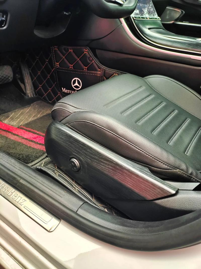 新C級木紋內飾篇 當優雅質感邂逅人間煙火